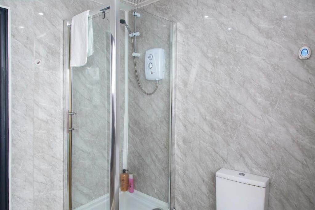 Bootle, Liverpool Modern 1Bed Ft Apartment Екстериор снимка