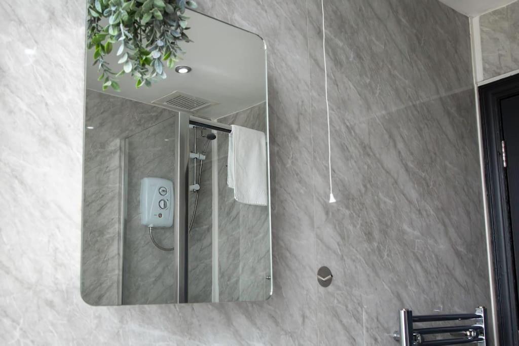 Bootle, Liverpool Modern 1Bed Ft Apartment Екстериор снимка